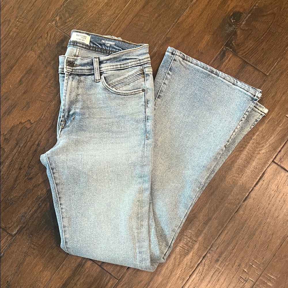 Kensie The Savannah Light Wash Flare Jeans 27 EUC